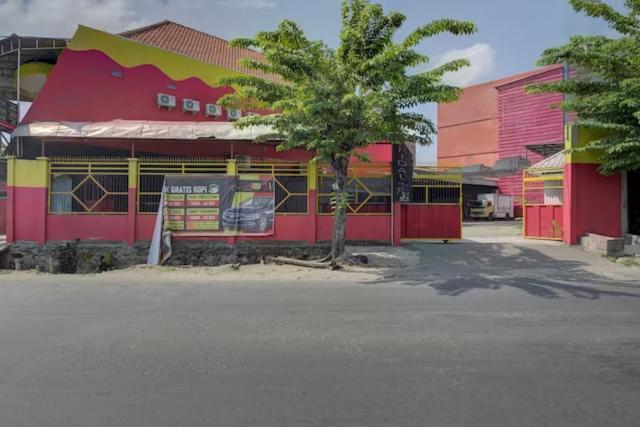 泗水 Oyo 3198 苏科曼恩加尔旅馆酒店 外观 照片